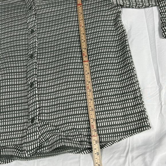 3rd + Malt Stretchy Button Up Green White Women’s Size Large Shirt Career Office - Picture 5 of 9